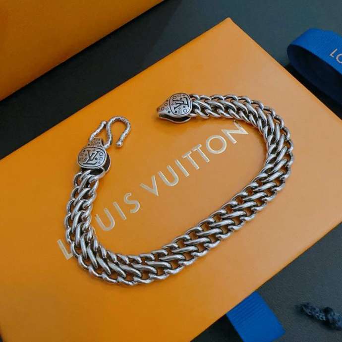 Picture of LV Bracelet _SKULVbracelet08cly5510976